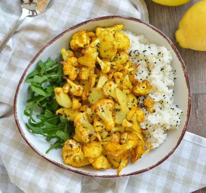 Ofenkarfiol mit Curry & Zitronenskyr