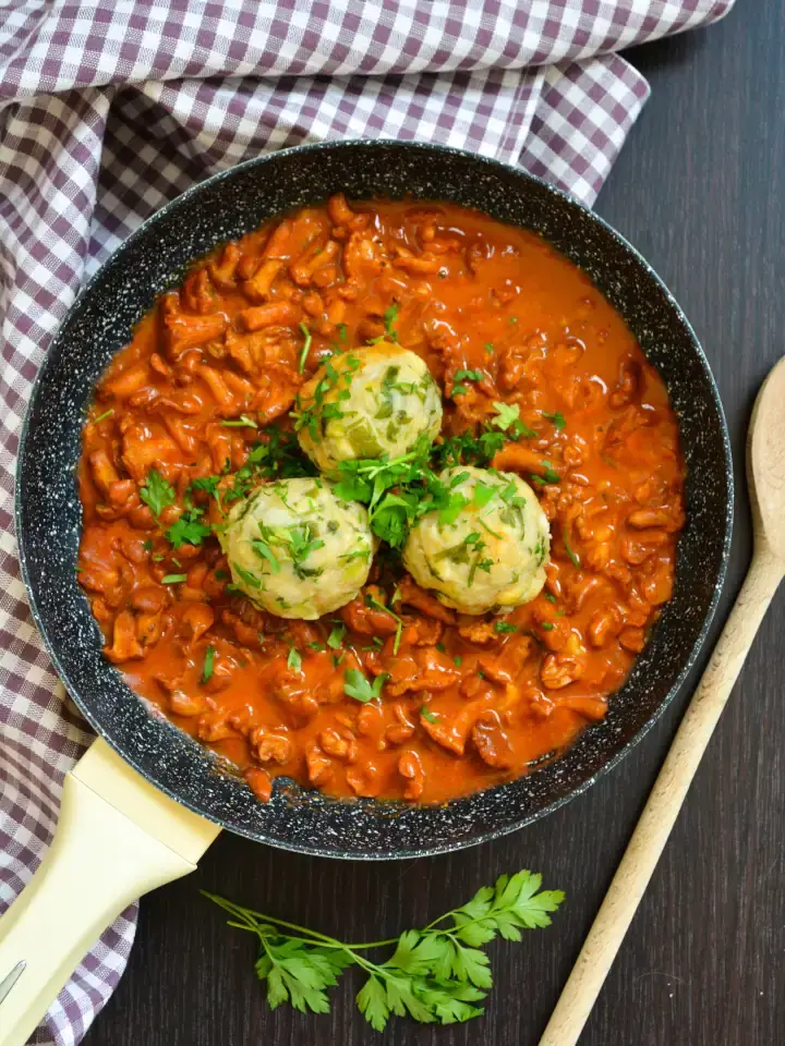 Eierschwammerl Gulasch