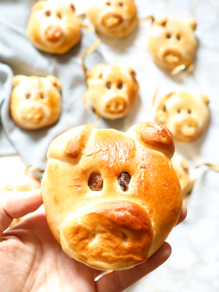 Ausschnitt aus Korb mit Apfeltaschen