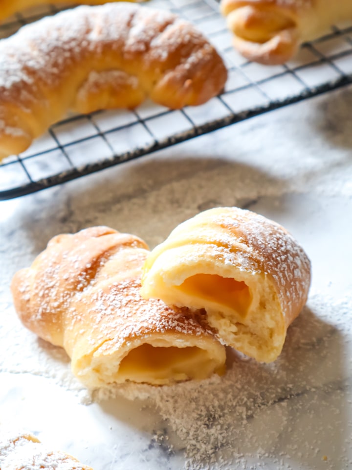 Ausschnitt aus Korb mit Apfeltaschen