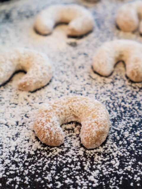 Mürbe Vanillekipferl ♥ mit echten Nüssen!