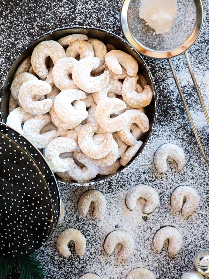 Mürbe Vanillekipferl ♥ mit echten Nüssen!