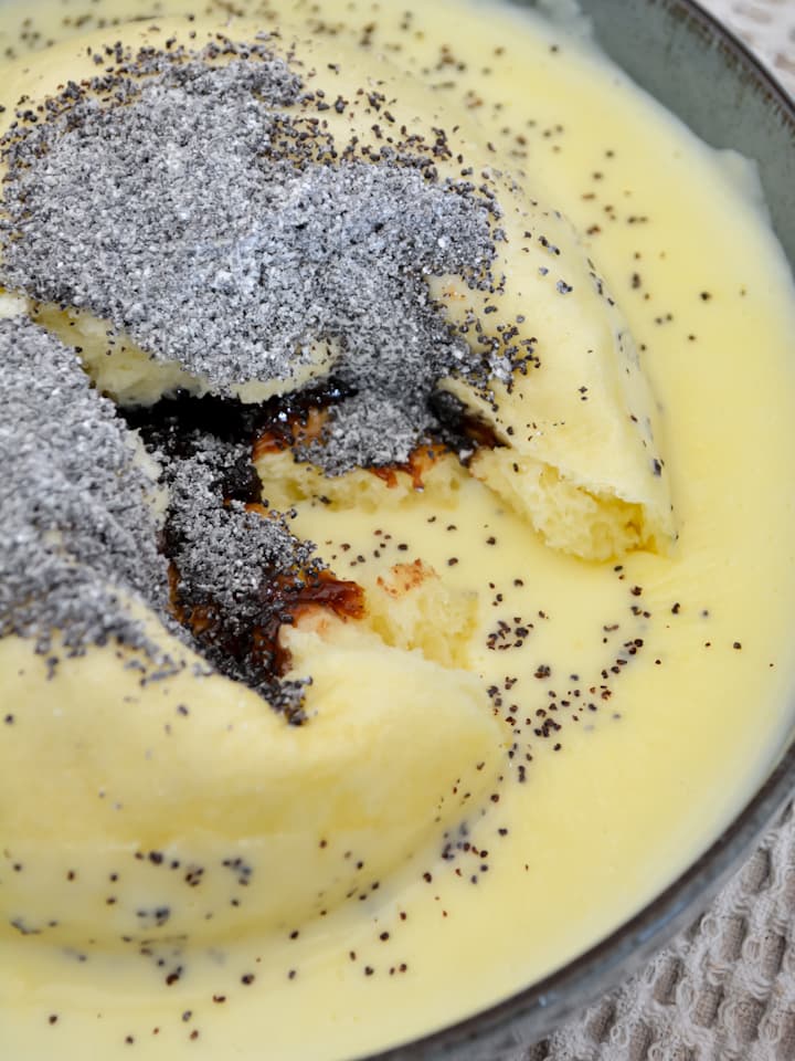 Ausschnitt aus Korb mit Apfeltaschen
