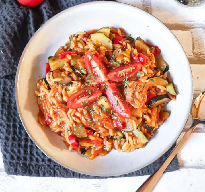 Mediterrane One-Pan-Orzo-Pfanne