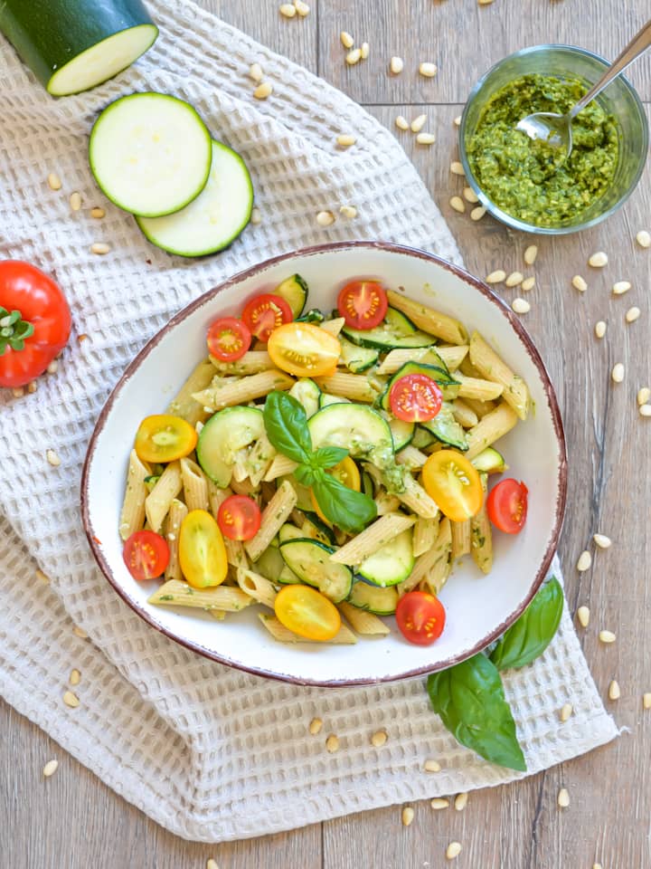 Frühlingspasta mit Bärlauchpesto