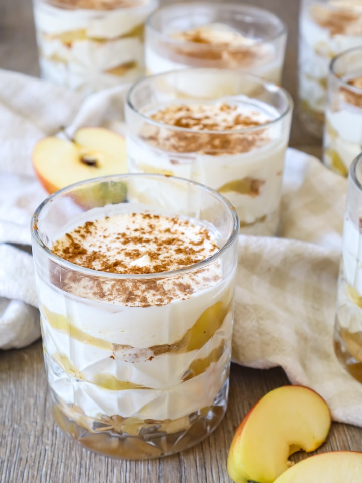 Apfel-Tiramisu im Glas