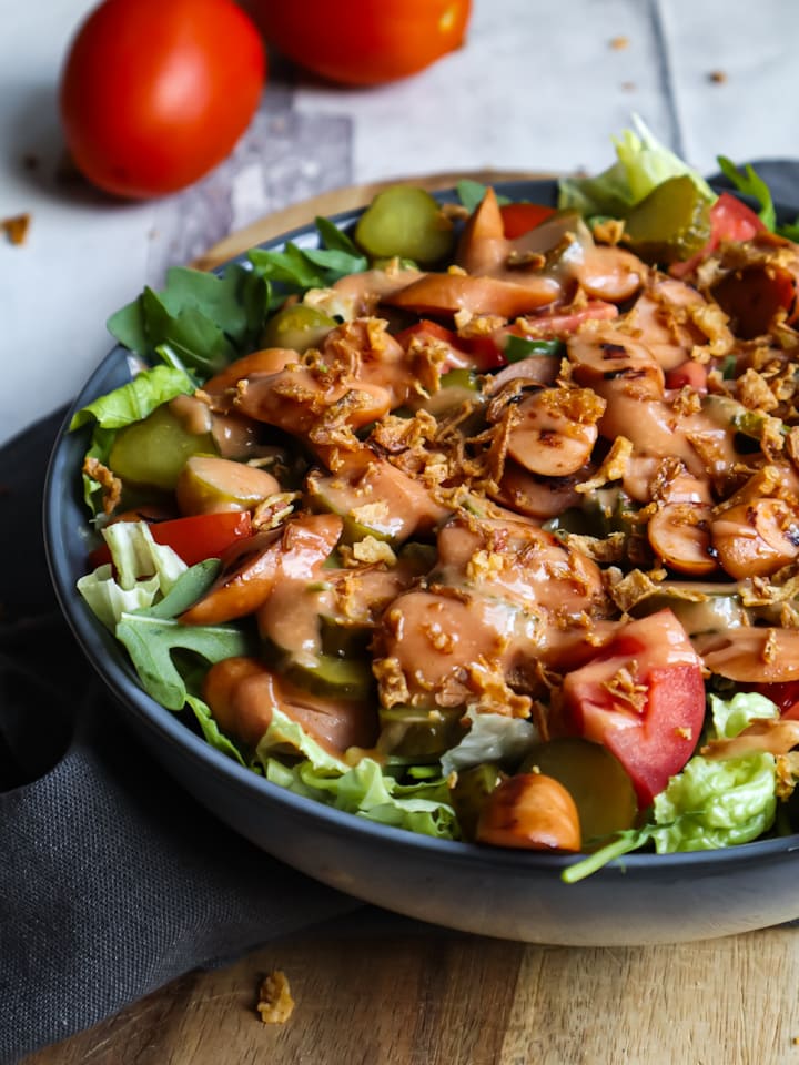 Baked Beans angerichtet in vier kleinen Schälchen