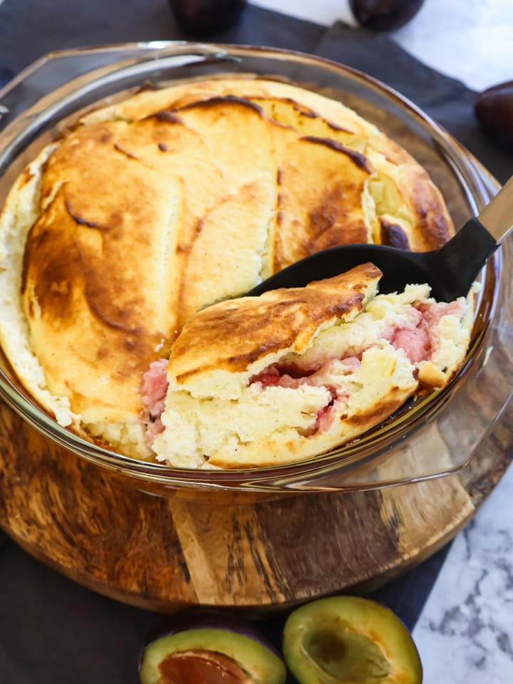 Ausschnitt aus Korb mit Apfeltaschen