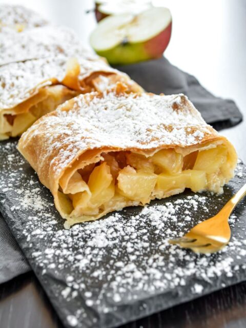 Selbstgemachter Apfelstrudel ♥ das Original!