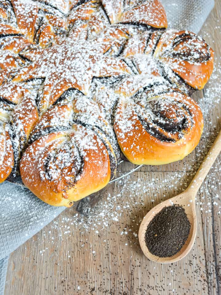 Ausschnitt aus Korb mit Apfeltaschen