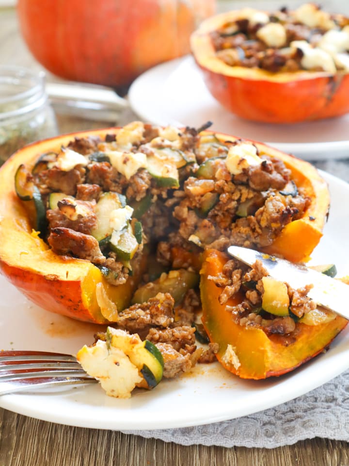 Ausschnitt aus Korb mit Apfeltaschen