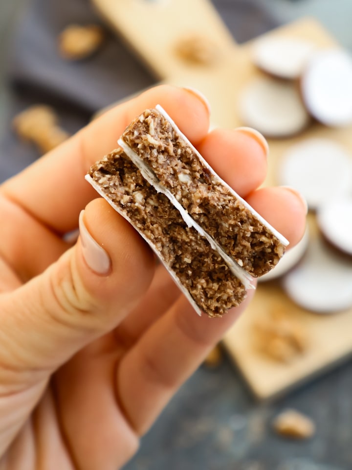 Ausschnitt aus Korb mit Apfeltaschen