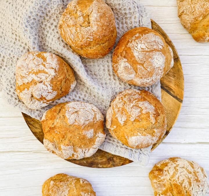 Topfen Vollkorn Brötchen
