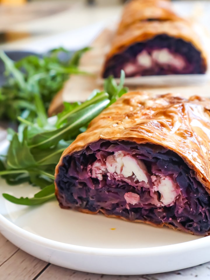 Ausschnitt aus Korb mit Apfeltaschen