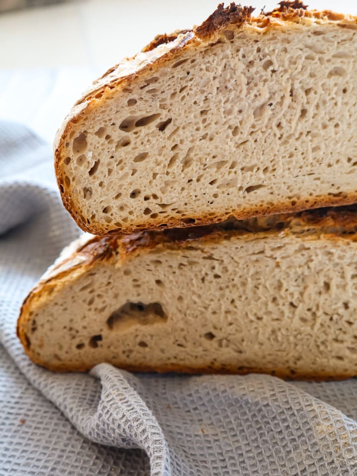 Ausschnitt aus Korb mit Apfeltaschen