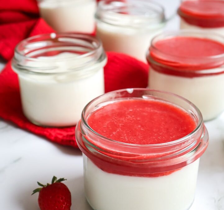 Holunderblüten-Joghurt-Creme im Glas