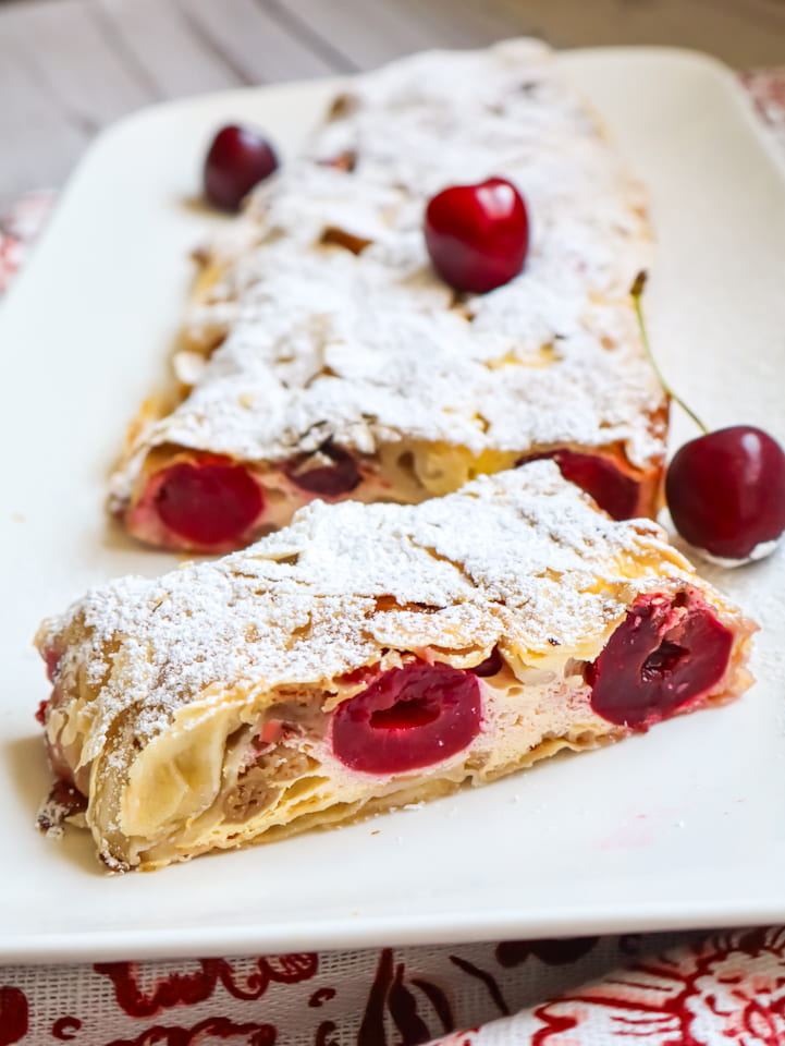 Ausschnitt aus Korb mit Apfeltaschen