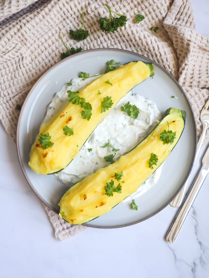 Gefüllte Zucchini vegetarisch