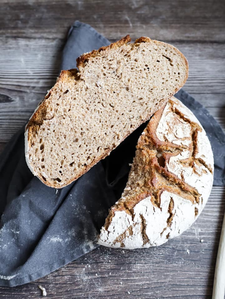 Brotlaib angeschnitten