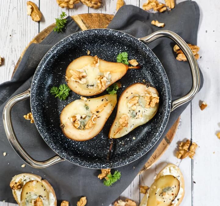 Überbackene Birne mit Gorgonzola