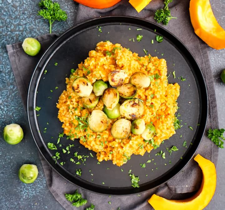 Kürbis Bulgur mit gebratenen Rosenkohl