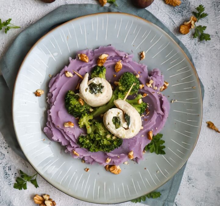 Seelachs-Röllchen auf Kartoffelpüree