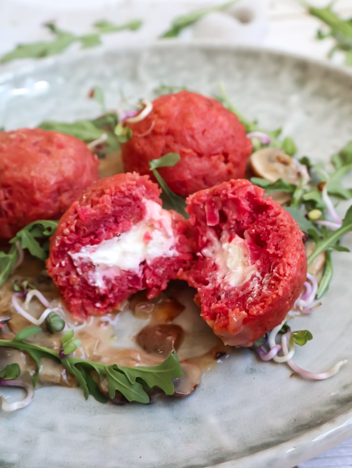 riote-bete-knoedel-2-min Apfelbrot in Scheiben geschnitten