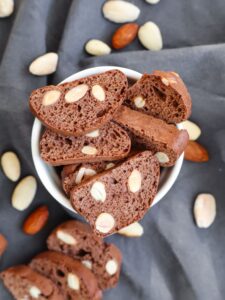 Canuccini mit Mandeln