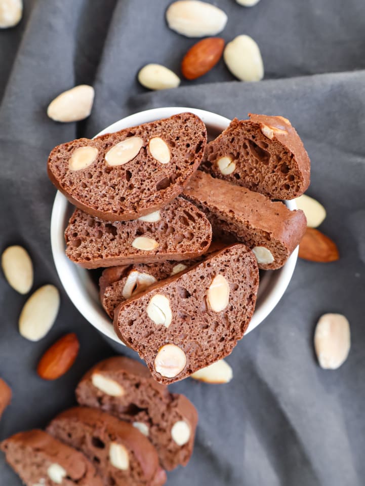 Canuccini mit Mandeln