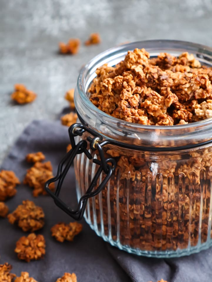 Gesundes Brot mit Apfel