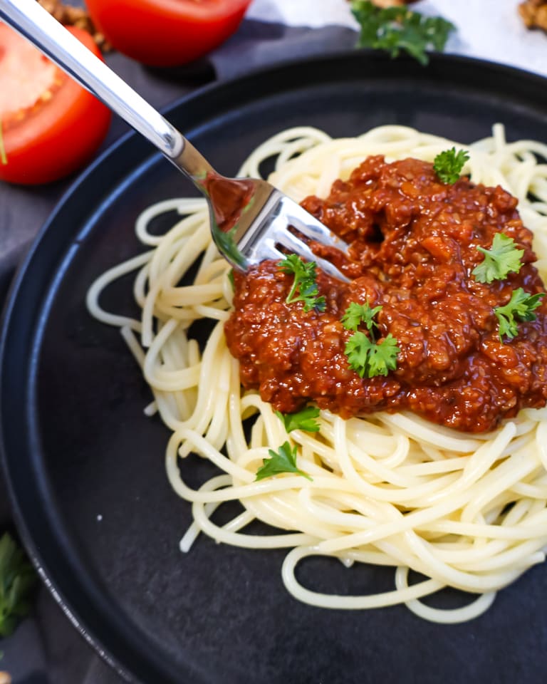 Verkostung von Cheesecake mit einer Gabel