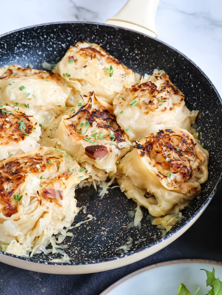 Würzige Krautkrapfen Krautkrapfen aus Nudelteig und Sauerkraut
