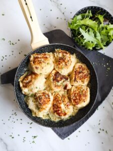 Krautkrapfen in der Pfanne