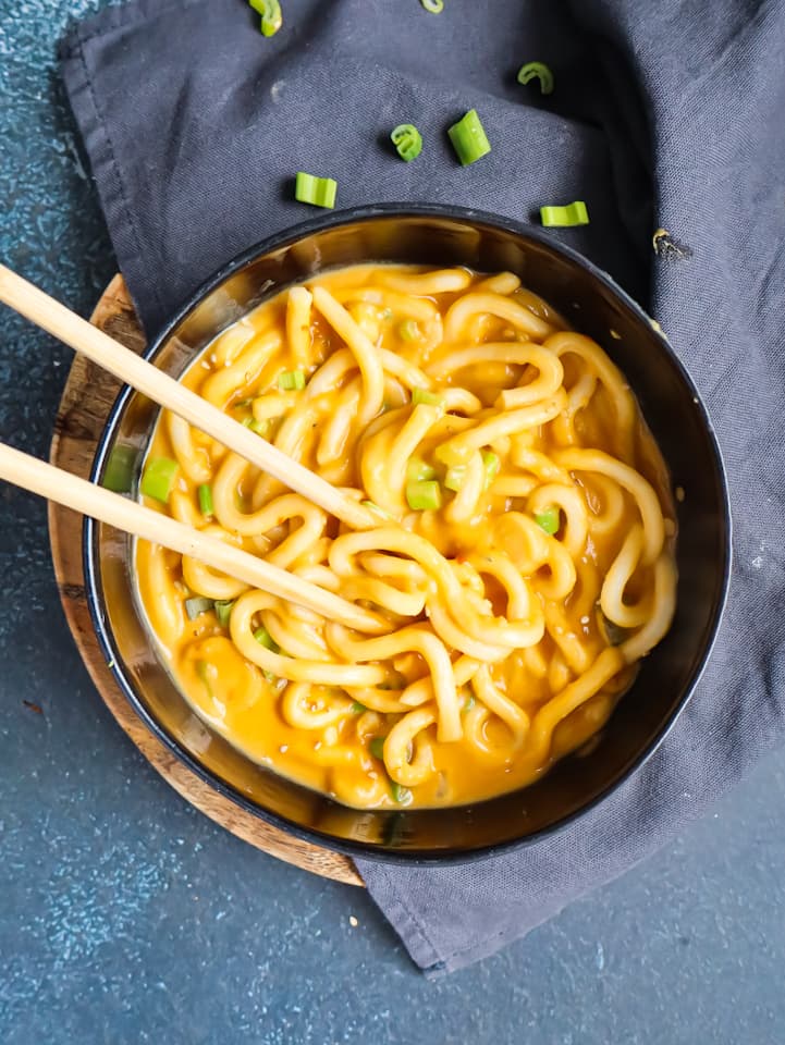 Kürbis Erdnuss Udon Nudeln