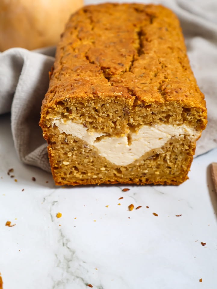 Birnen-Hälften mit Gorgonzola und Walnüssen
