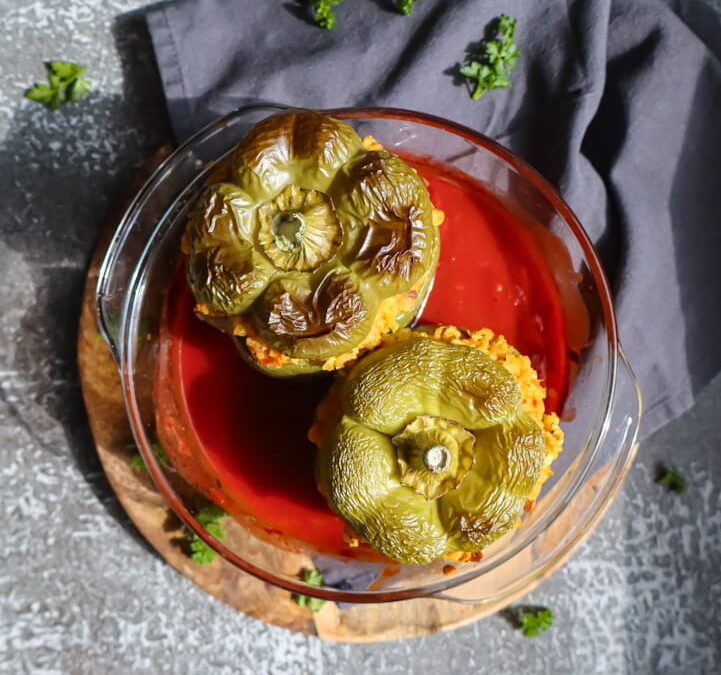 Orientalisch gefüllte Paprika mit Bulgur und Linsen