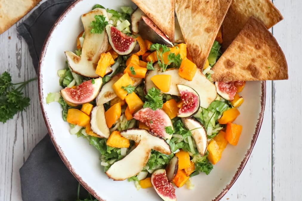 Herbstliche Kürbis Salat Bowl
