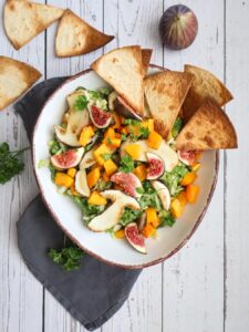 Salat mir Kürbis, feigen und steinpilzen